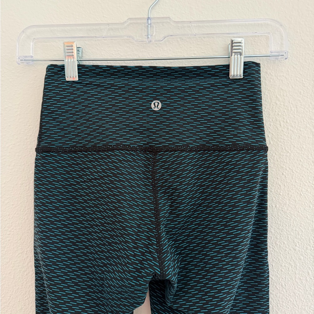 Lululemon High Times Pant (Luxtreme) Score Jacquard Black Indian Ocean Size 4 - Picture 9 of 16